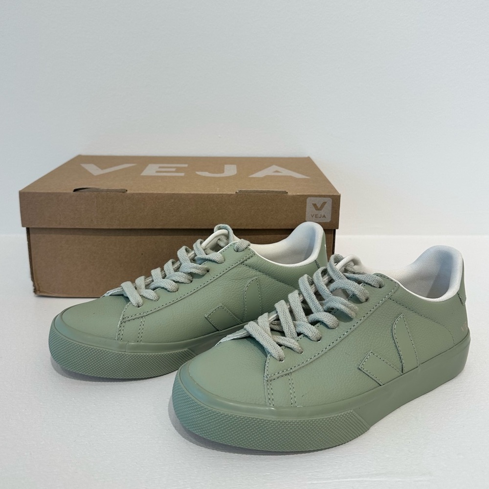 NEW Veja Campo Clay Sneakers size 36
